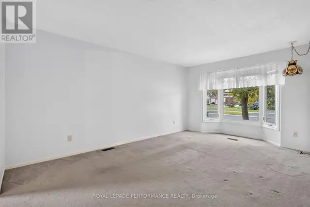 6198 VOYAGEUR DRIVE Ottawa, Ontario in Houses for Sale in Ottawa - Image 5