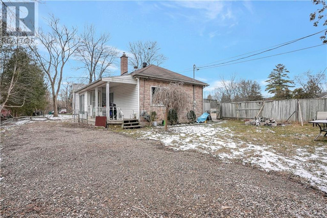 245 CLYDE Road Cambridge, Ontario in Houses for Sale in Cambridge - Image 2