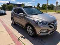 2018 Hyundai Santa Fe Sport 2.0T SE AWD,excellent conditions,two previous owners,clean carfax,low ki... (image 4)