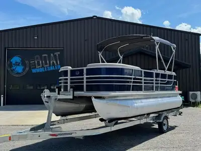JUST IN! 2013 19' STARCRAFT PONTOON IN A HIGH END MODEL, THE STARDECK SERIES 40HP MERCURY 4-STROKE E...
