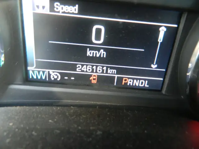 2017 GMC Yukon XL 8 PASS  /4X4 in Cars & Trucks in Edmonton - Image 10