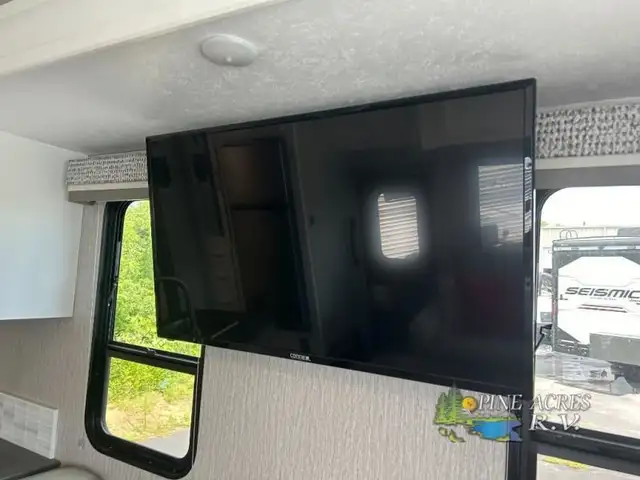 2022 Coachmen RV Pursuit 29XPS Front Bunk 11 Miles in RVs & Motorhomes in Moncton - Image 17