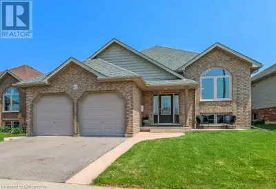 Welcome to 63 Redbud Crescent – A Charming Raised Bungalow in a Sought-After Neighbourhood! This rai...