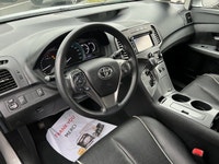 No Accidents - Backup Camera - AWD - Heated Front Seats - Perforated Leather This 2014 Toyota Venza... (image 3)