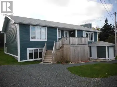 Family Home Or Two Unit Property. FIVE BEDROOM; TWO BATHROOM MODERN HOME. Originally Built By A Mast...