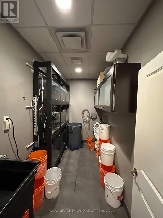 5-6 - 99 BELMONT DRIVE London South (South O), Ontario in Commercial & Office Space for Rent in London - Image 14