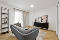 Promotion en cours plus de détails au bureau de location Vivaxcès District Delson, cest ladresse idé... (image 6)