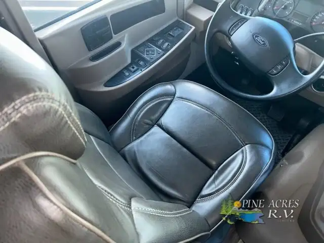 2018 Forest River RV Georgetown 7 Series 34P7 only 12 k Miles in RVs & Motorhomes in Moncton - Image 71