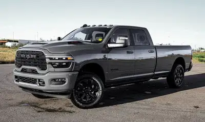 This Ram 3500 has a strong Intercooled Turbo Diesel I-6 6.7 L/408 engine powering this Automatic tra...