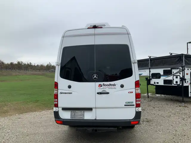 2010 Roadtrek RS Adventurous in RVs & Motorhomes in Barrie - Image 4