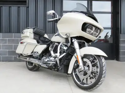 Finance from $208 bi-weekly with optional Harley-Davidson Extended Service Plan warranty coverage fo...