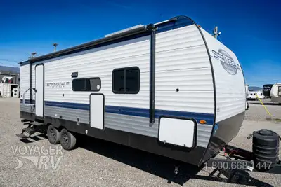 Located in Winfield, BC Call or Text 250-766-4607 Voyager RV Centre 1-800-668-1447 12v refrigerator...