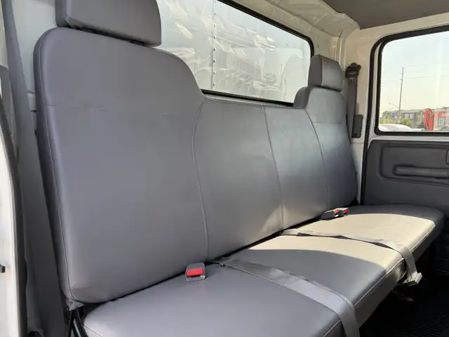 2022 Isuzu NRR CREW CAB | 16' BOX | LIFTGATE | DIESEL | 19500 GV in Cars & Trucks in Mississauga / Peel Region - Image 30