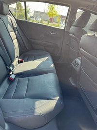 2013 Honda Accord EX-L | Mileage: 236,587 km ABS Brakes, Alloy Wheels, Heated Seats, Power Sunroof,... (image 6)