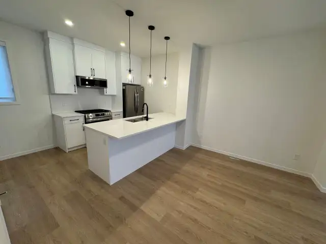 Wolf Willow - Townhome House for Rent in Long Term Rentals in Edmonton - Image 9