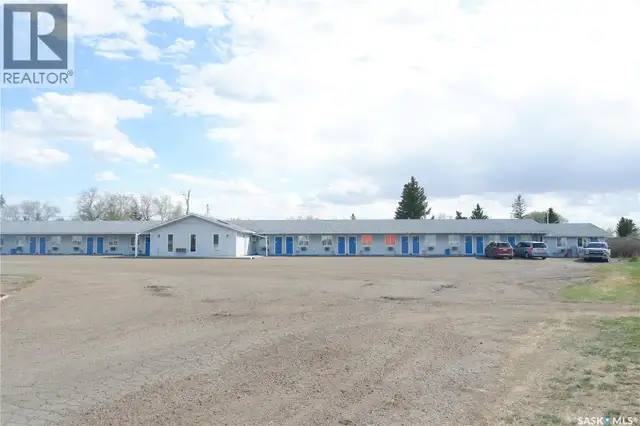 143 Railway AVENUE Coronach, Saskatchewan in Commercial & Office Space for Sale in Moose Jaw - Image 4