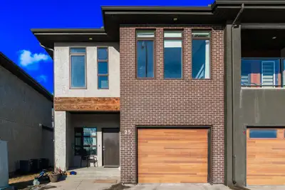 1R//Winnipeg/SS Now, offer as received!Open House 2-4pm April 26(Sun)! Welcome to 25-340 John Angus...