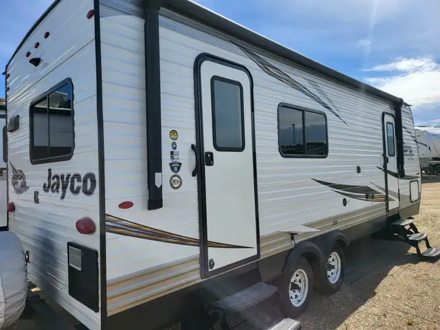 2019 Jayco JAY FLIGHT 235 RKS in Travel Trailers & Campers in St. Albert - Image 4