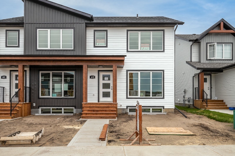 43 IRON GATE BLVD., SYL LAKE NEW 2 STOREY DUPLEX Houses for Sale Red Deer Kijiji