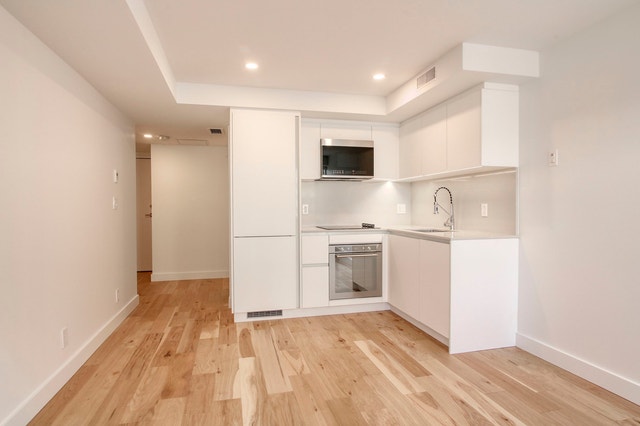 3460 Peel Street 3460 Peel Street — photo 1