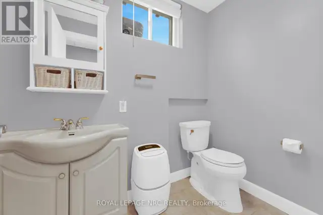 725 PARKDALE AVENUE Fort Erie (Crescent Park), Ontario in Houses for Sale in St. Catharines - Image 29