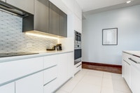 Short-Term Furnished Suites at Minto Yorkville Experience refined, flexible living in the heart of T... (image 1)