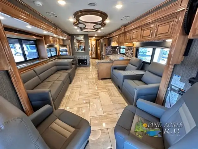 2019 Thor Motor Coach Tuscany 45MX only 020,049 Miles in RVs & Motorhomes in Moncton - Image 13