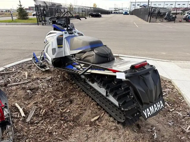 2022 Yamaha Mountain Max 800 LE 154 ES in Snowmobiles in Saskatoon - Image 4