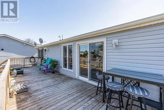 10 OAK STREET - 4449 MILBUROUGH LINE Burlington, Ontario in Houses for Sale in Oakville / Halton Region - Image 7