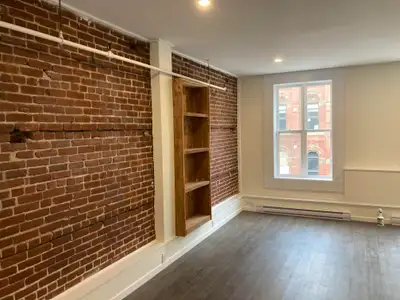 Beautiful one bedroom apartment located on Barrington Street in Downtown Halifax. This unit is avail...