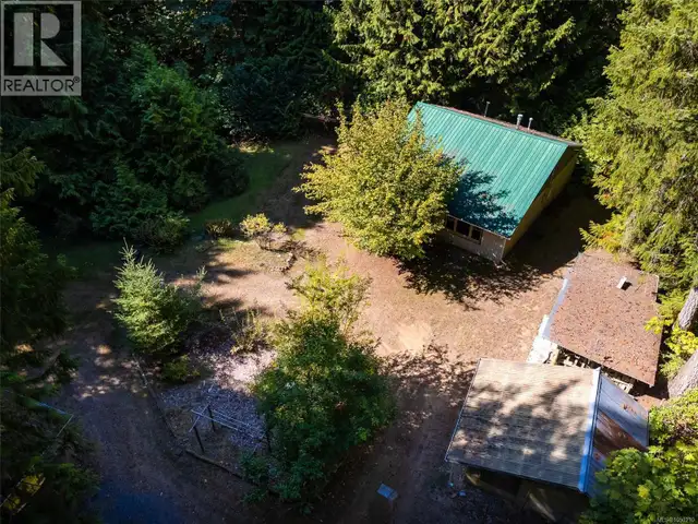 3175 Plumtree Rd Cobble Hill, British Columbia in Houses for Sale in Victoria - Image 4