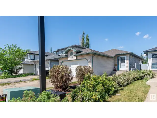 3312 27 AVE NW Edmonton, Alberta62864393616641121