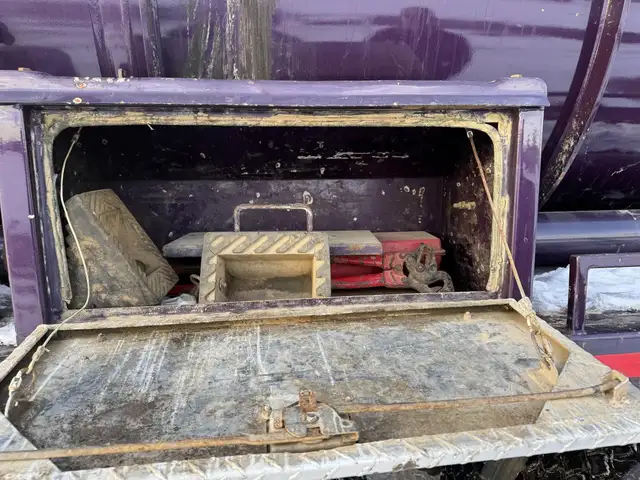 2005 PETERBILT 378 in Heavy Trucks in Saskatoon - Image 43