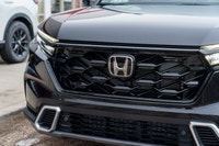 Tires - Rear Performance,Power Steering,Sun/Moonroof,Aluminum Wheels,4-Wheel Disc Brakes,Generic Sun... (image 2)