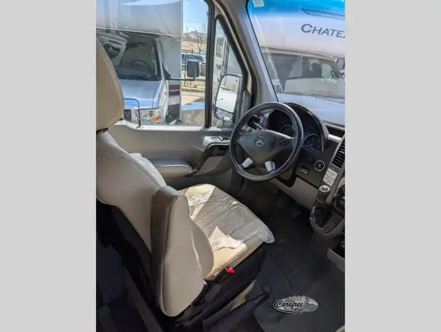 2017 Roadtrek Adventurous CS in RVs & Motorhomes in Edmonton - Image 8