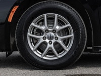 2024 Chrysler Grand Caravan SXT | NO REPORTED ACCIDENTS | STOW-N-GO The 2024 Chrysler Grand Caravan... (image 3)