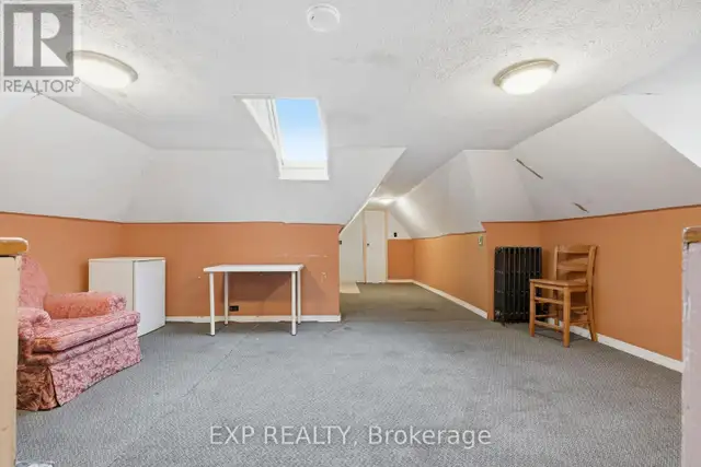 30 REGINA STREET N Waterloo, Ontario in Long Term Rentals in Kitchener / Waterloo - Image 15