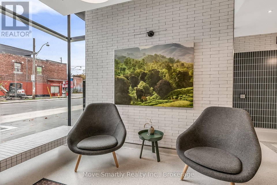 411 - 115 LARCHMOUNT AVENUE Toronto (South Riverdale), Ontario 5