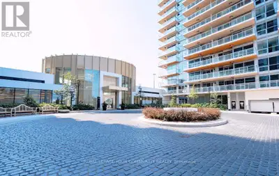 Luxurious Saisons Condo at Concord Park Place. Functional Layout; 1 Bedroom with 1 Parking and 1 Loc...