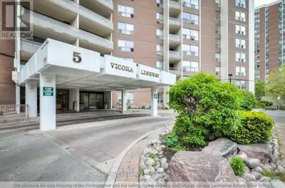 BEST VALUE! PRICED TO SELL! Spacious Family Sized Condo With ALL INCLUSIVE MAINTENACE FEES! This Is...
