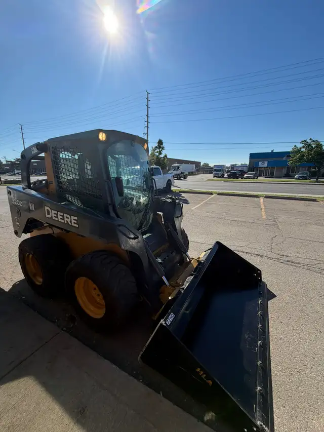 2011 John Deere Skid Steer or Lease to own Estimate $418.93/mo in Heavy Equipment in Mississauga / Peel Region - Image 7