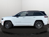 This Jeep Grand Cherokee 4xe has a dependable Intercooled Turbo Gas/Electric I-4 2.0 L/122 engine po... (image 1)