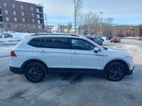 4Motioin All Wheel Drive Leather Interior Digital Cockpit Apple Carplay Android Auto Back Up Camera... (image 5)