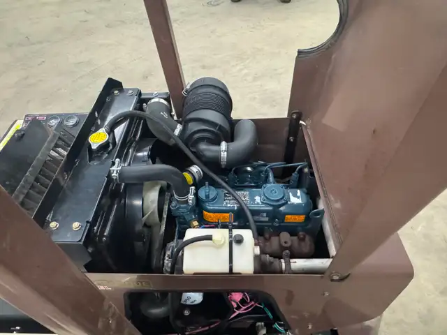 GRASSHOPPER MODEL 430D ZERO TURN MOWER-JOHN DEERE,KUBOTA ETC in Lawnmowers & Leaf Blowers in Regina - Image 7