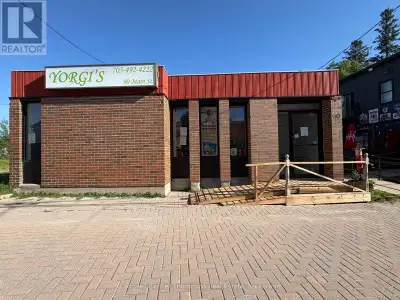 Commercial Space on Main Street in Sunny Sundridge! Positioned in a high-exposure location on Sundri...