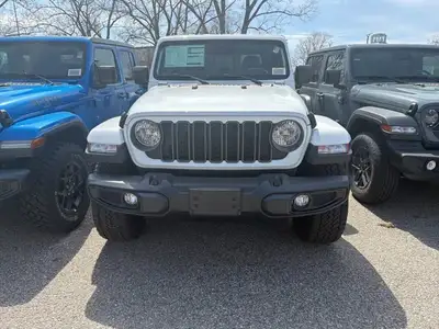 BLACK CLOTH LOW-BACK BUCKET SEATS,BRIGHT WHITE CLEARCOAT,8-SPEED AUTOMATIC 850RE TRANSMISSION (STD),...