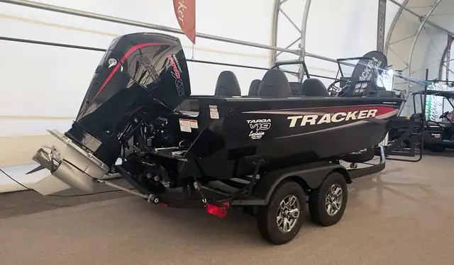2026 TRACKER Targa V-19 Combo Tournament Edition fishing boat in Powerboats & Motorboats in Winnipeg - Image 4