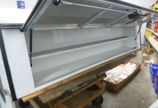 2019 - 2026 Chevrolet Silverado or GMC Sierra 1500 8' White Cap in Other Parts & Accessories in Kitchener / Waterloo - Image 6