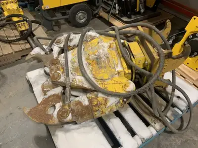 This unit is currently set up with Weldco Beales Adapter for John Deere 60 Mini Excavator. This unit...