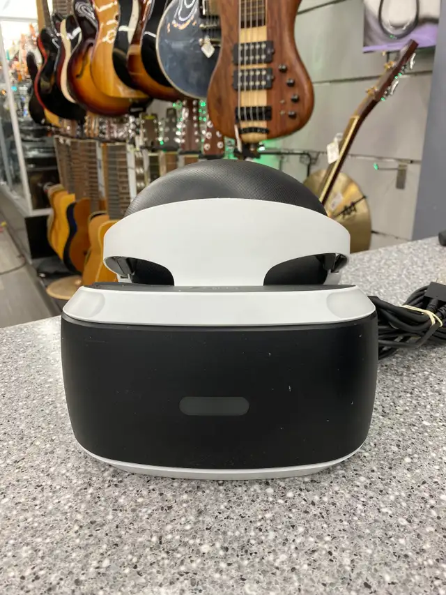 PlayStation Virtual Reality V2 Headset in Sony Playstation 4 in City of Toronto - Image 3